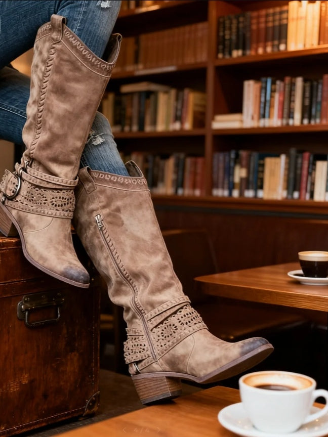Vintage high-top leather buckle-decorated knight boots