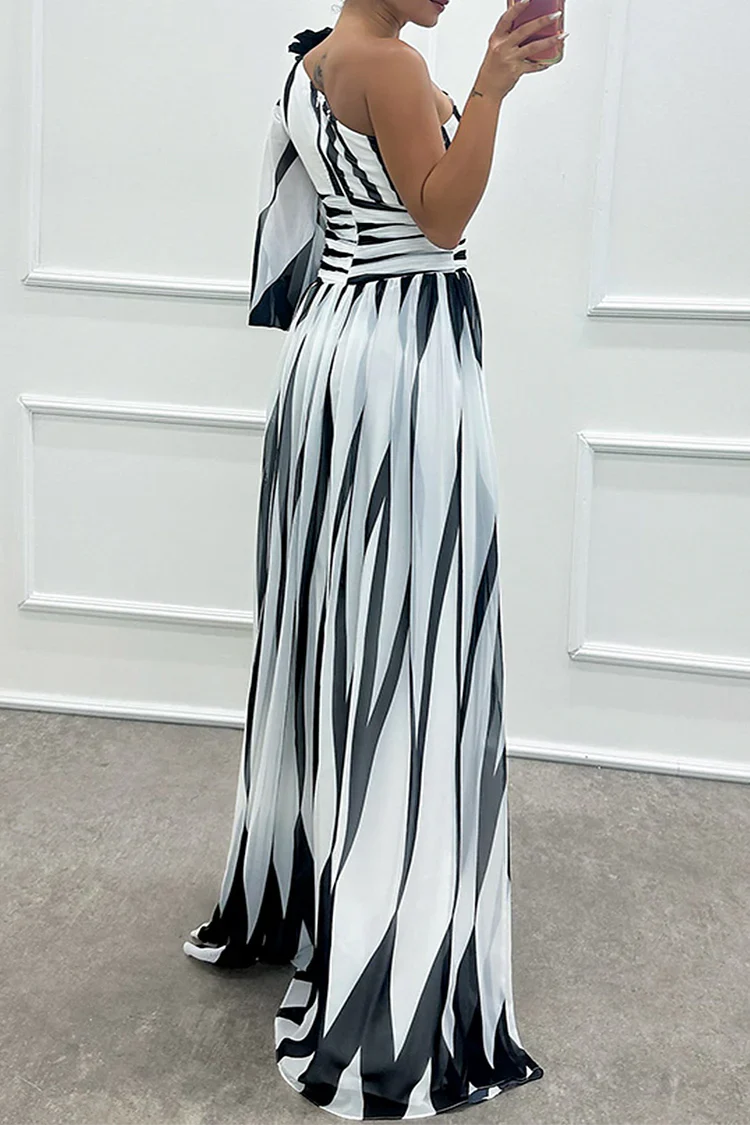 Tilda | Striking Sculpted Gown