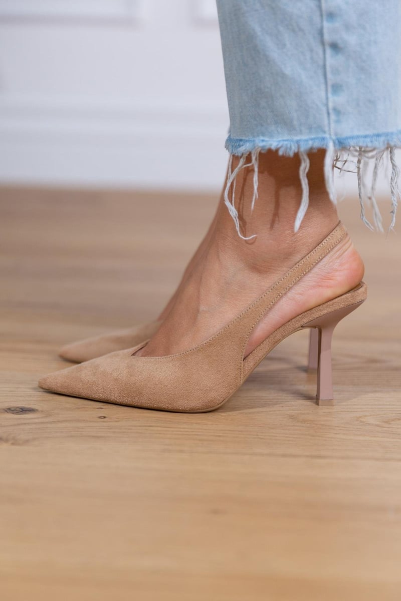 Costanza - Elegant Pointed Toe Pumps